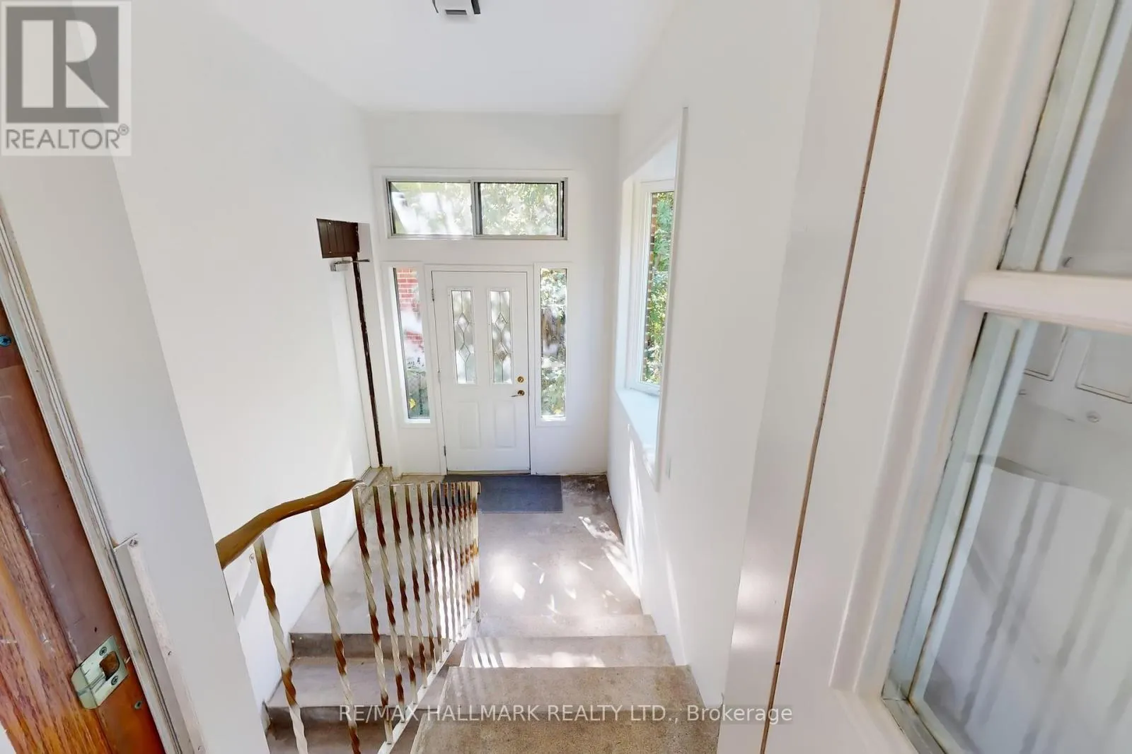 38 COURTON DRIVE