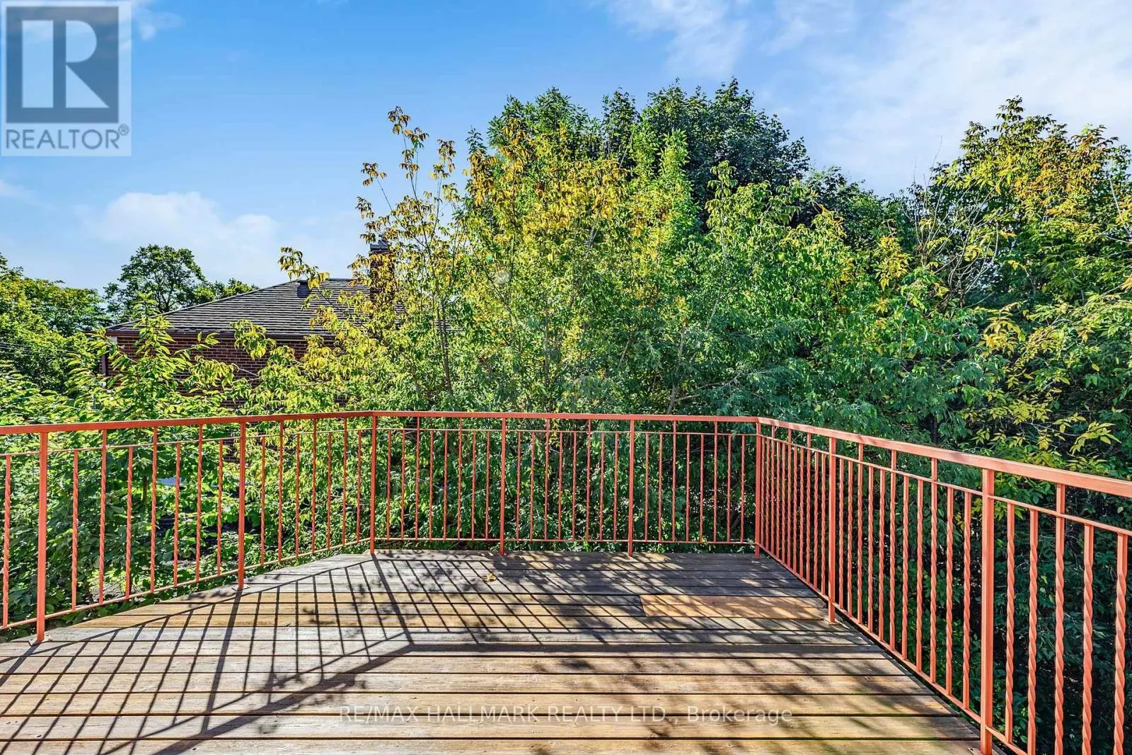 38 COURTON DRIVE