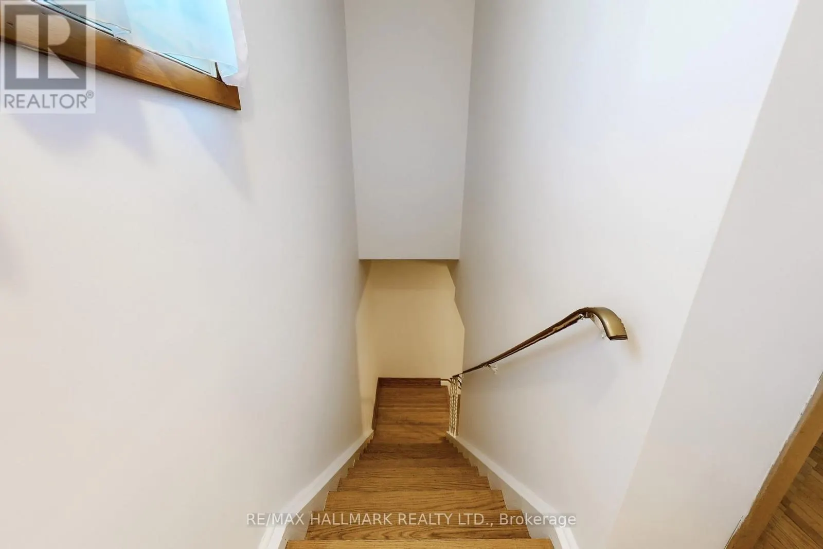 38 COURTON DRIVE