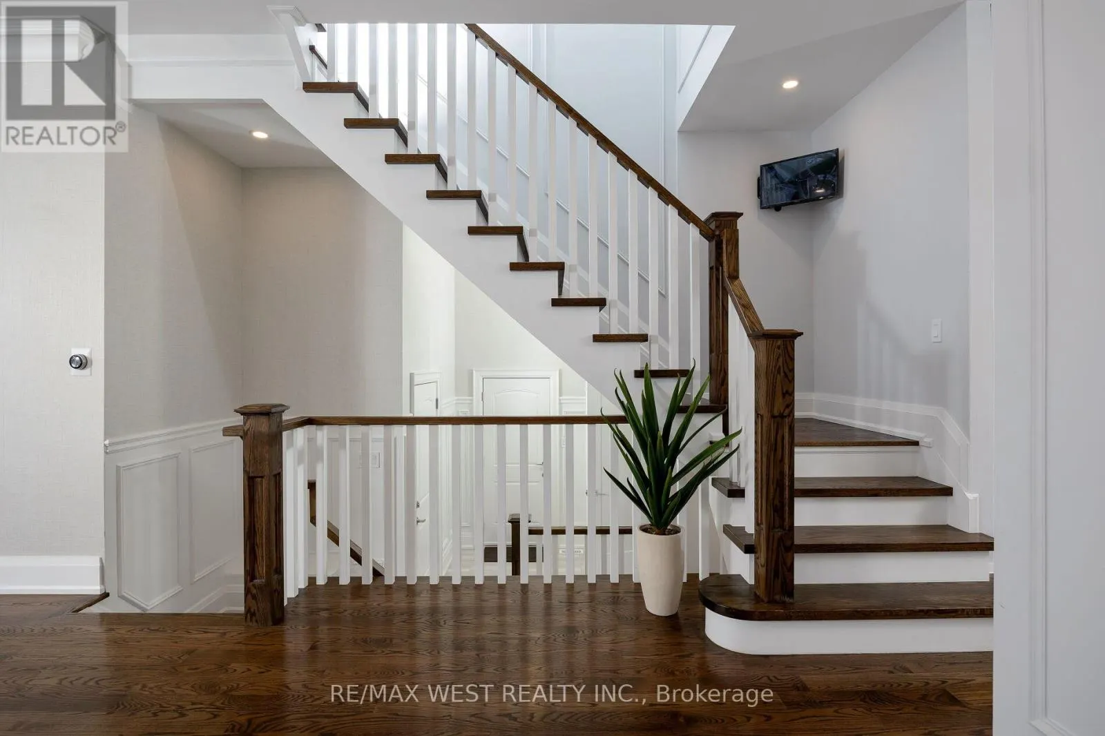 88 YARDLEY AVENUE