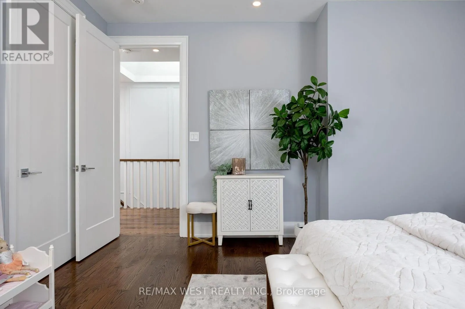 88 YARDLEY AVENUE