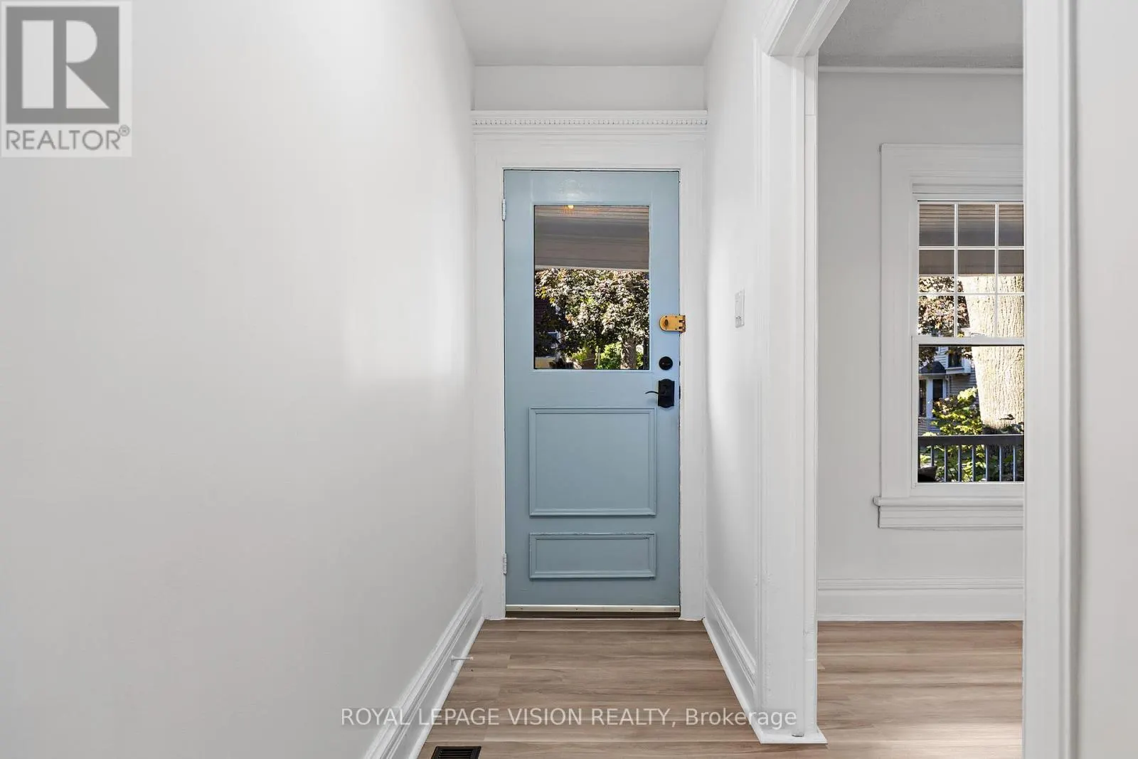 25 BELLEFAIR AVENUE