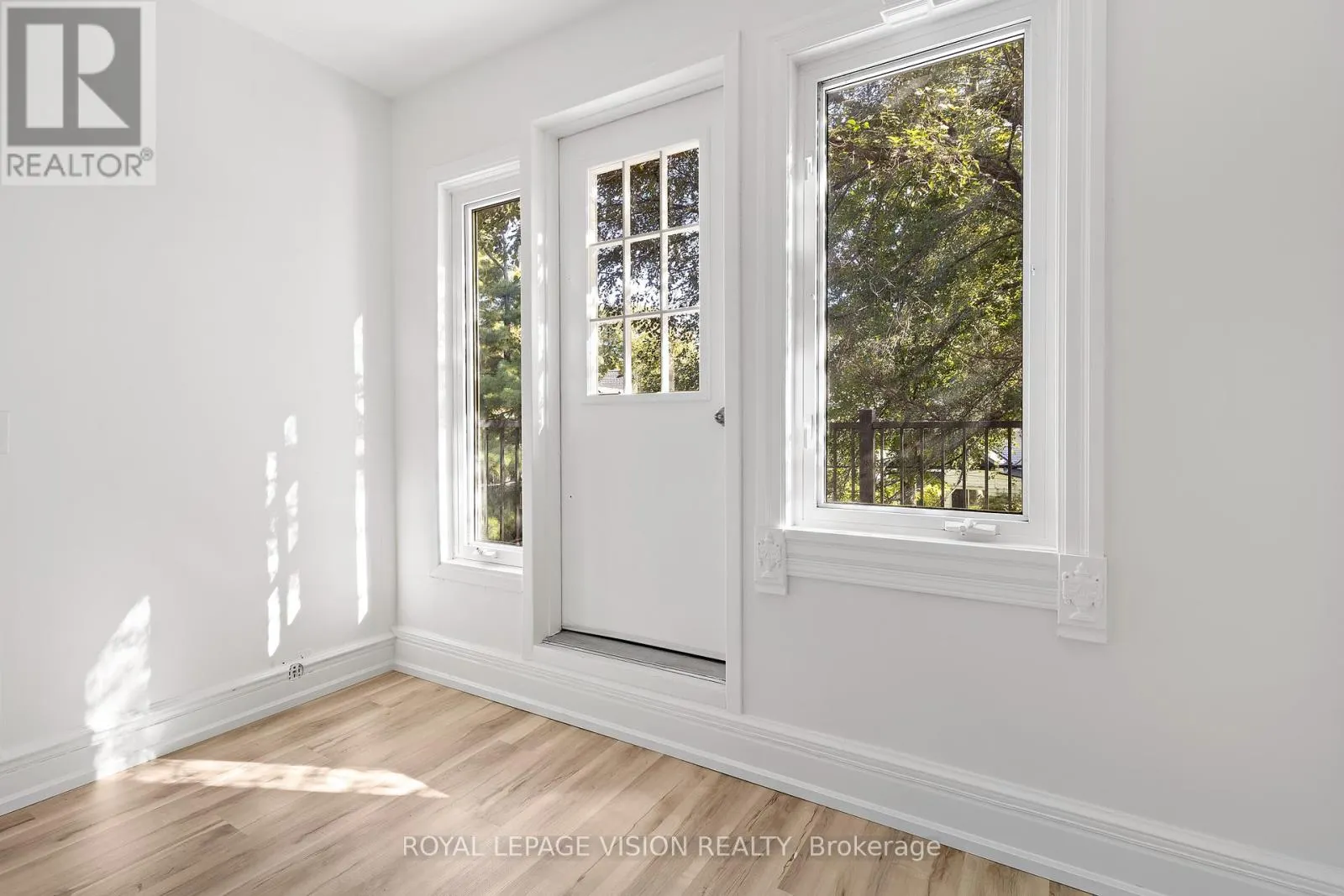 25 BELLEFAIR AVENUE