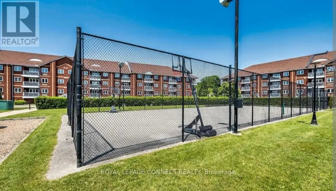 408 - 195 LAKE DRIVEWAY W