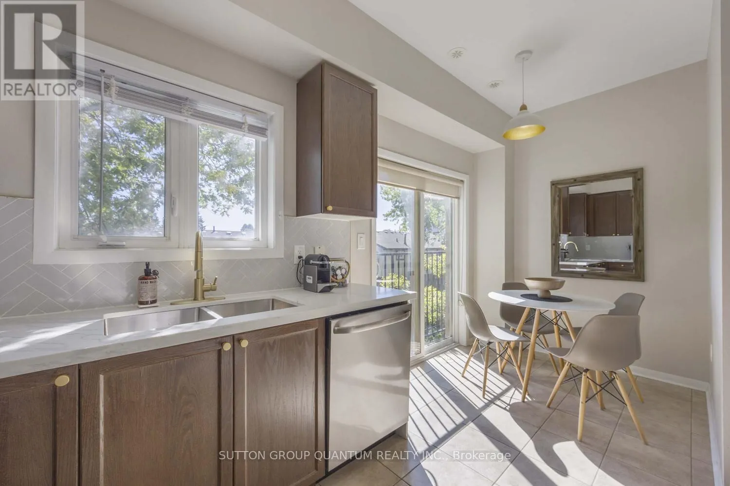 #38 - 1250 ST MARTINS DRIVE