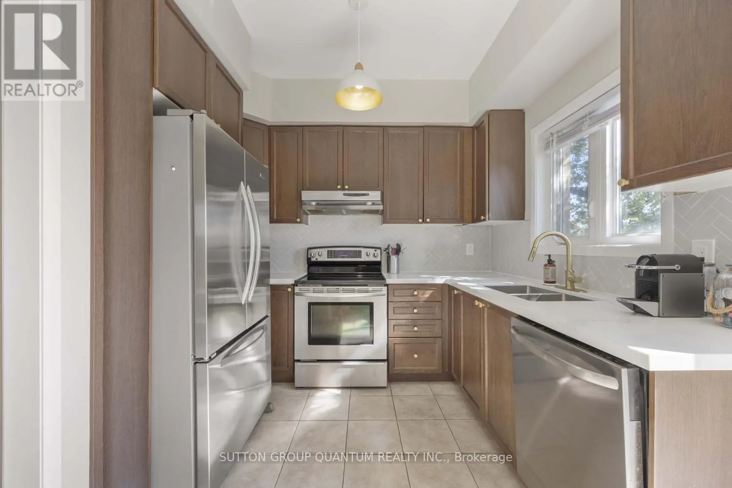 #38 - 1250 ST MARTINS DRIVE