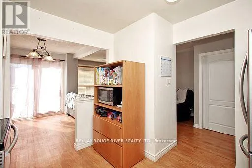 15 - 1330 TROWBRIDGE DRIVE