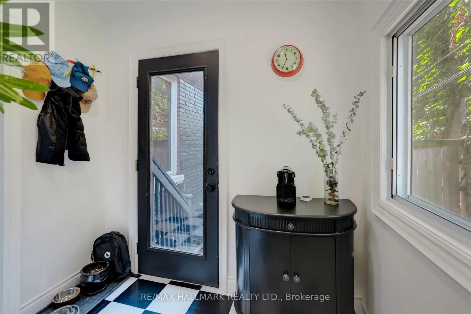 10 MCGEE STREET