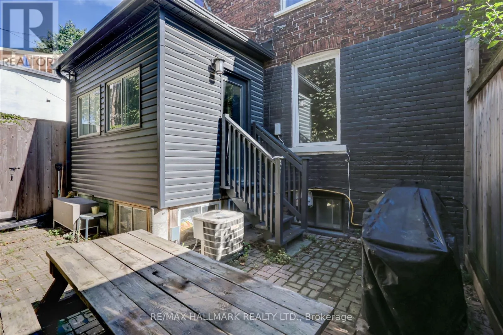10 MCGEE STREET