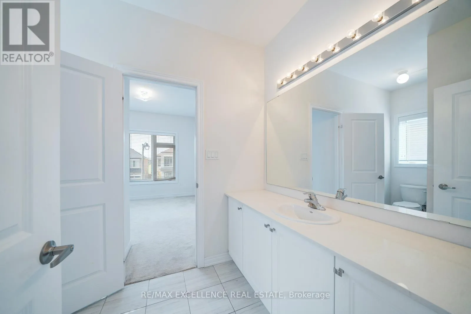 2085 COPPERMINE STREET