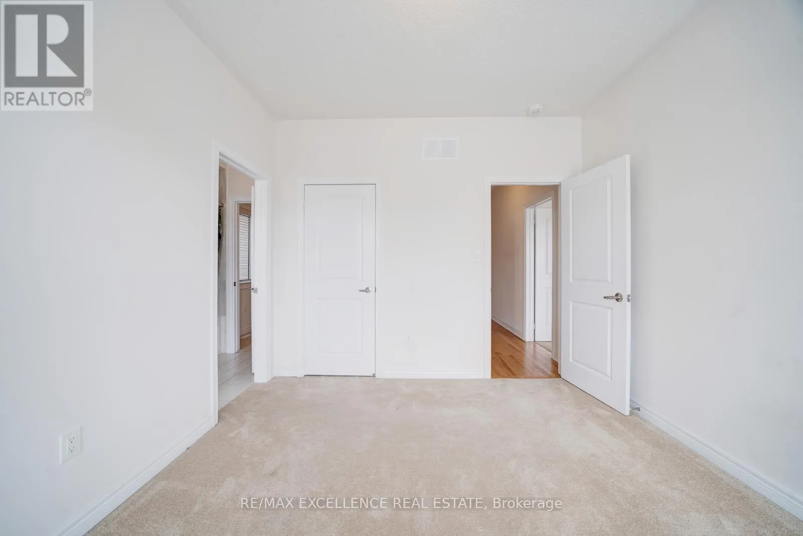 2085 COPPERMINE STREET