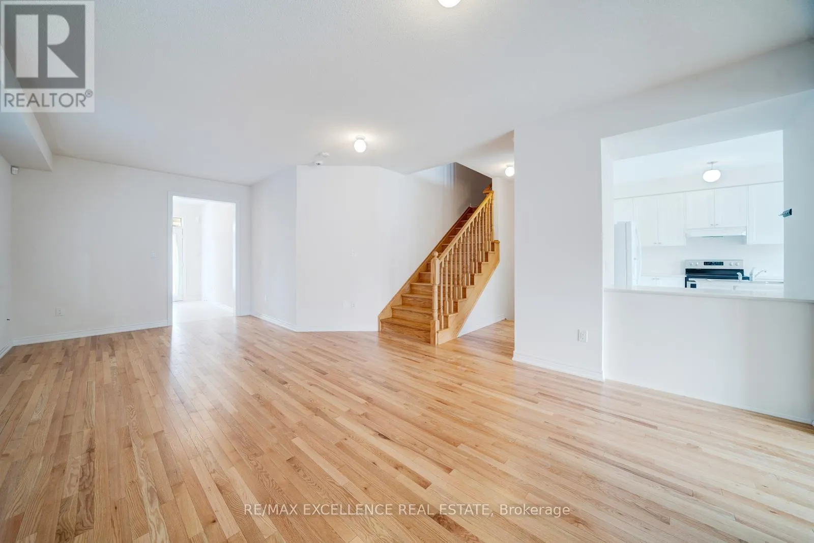 2085 COPPERMINE STREET