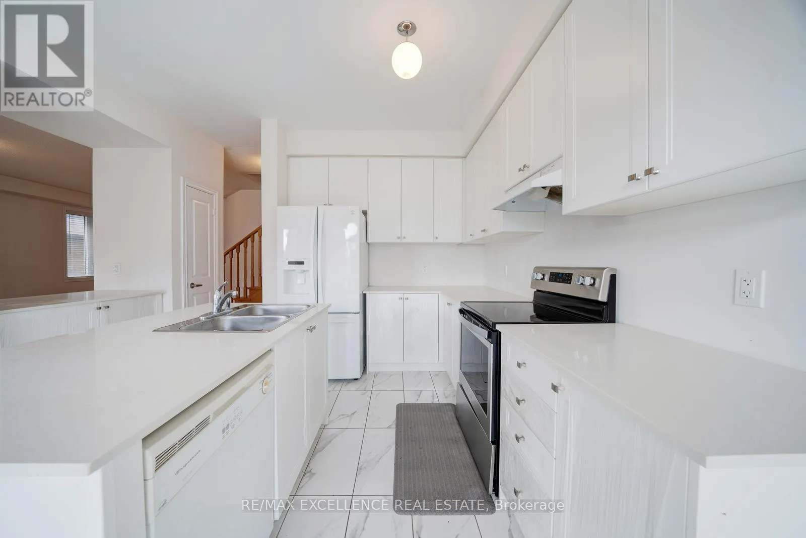 2085 COPPERMINE STREET
