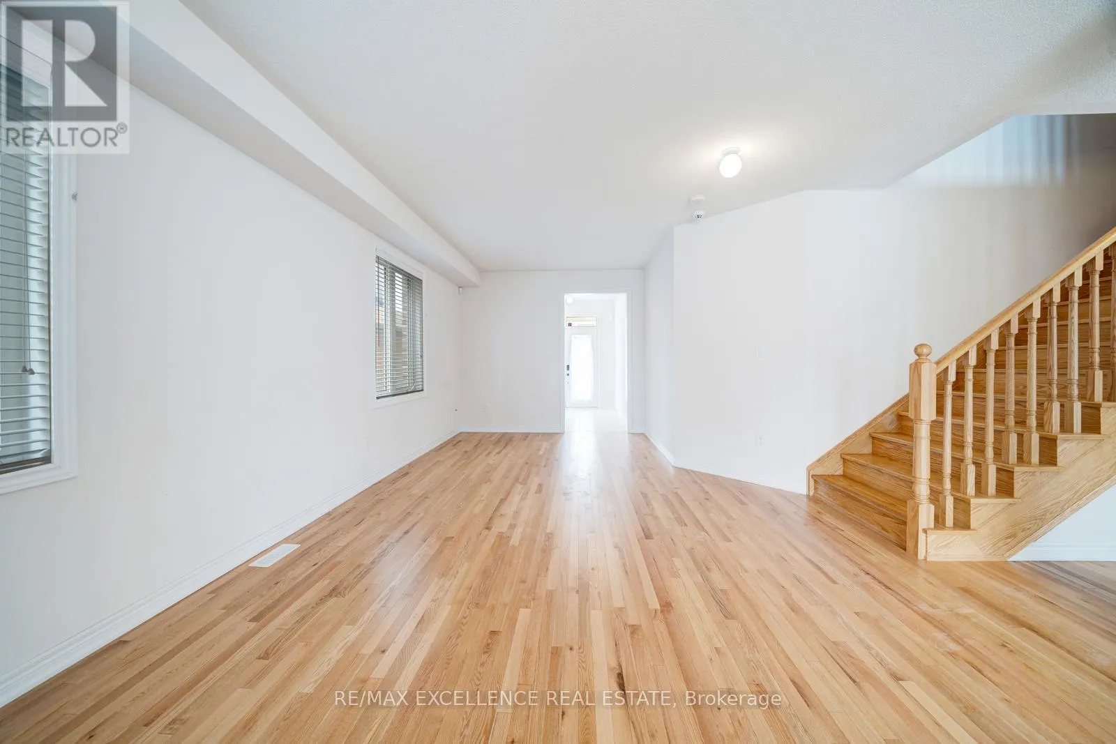 2085 COPPERMINE STREET