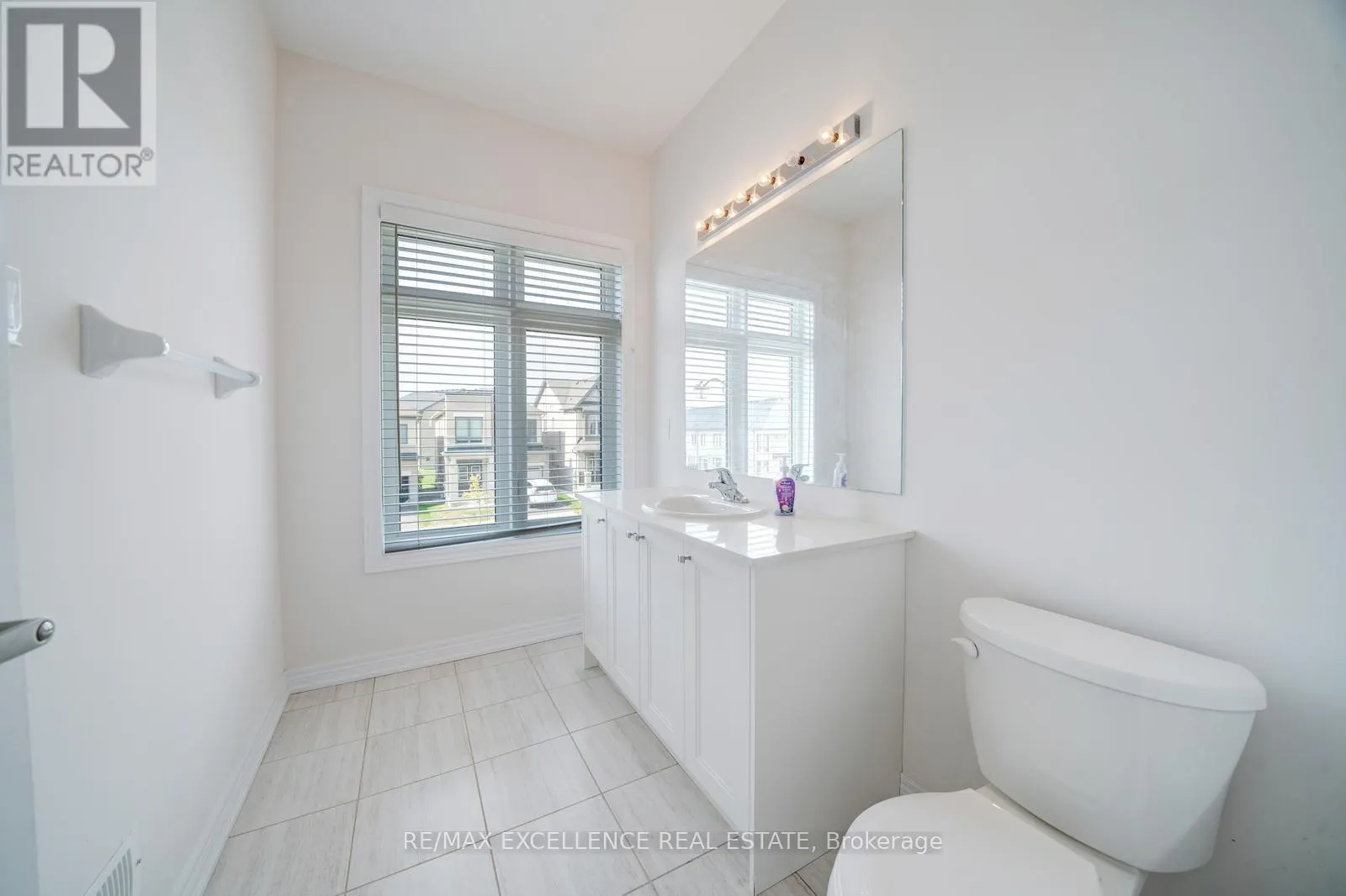 2085 COPPERMINE STREET