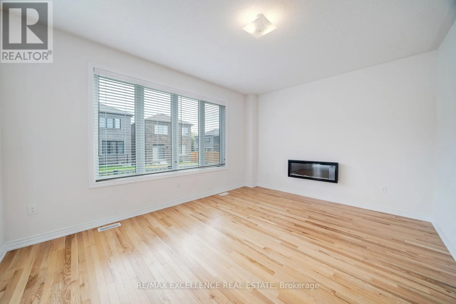 2085 COPPERMINE STREET