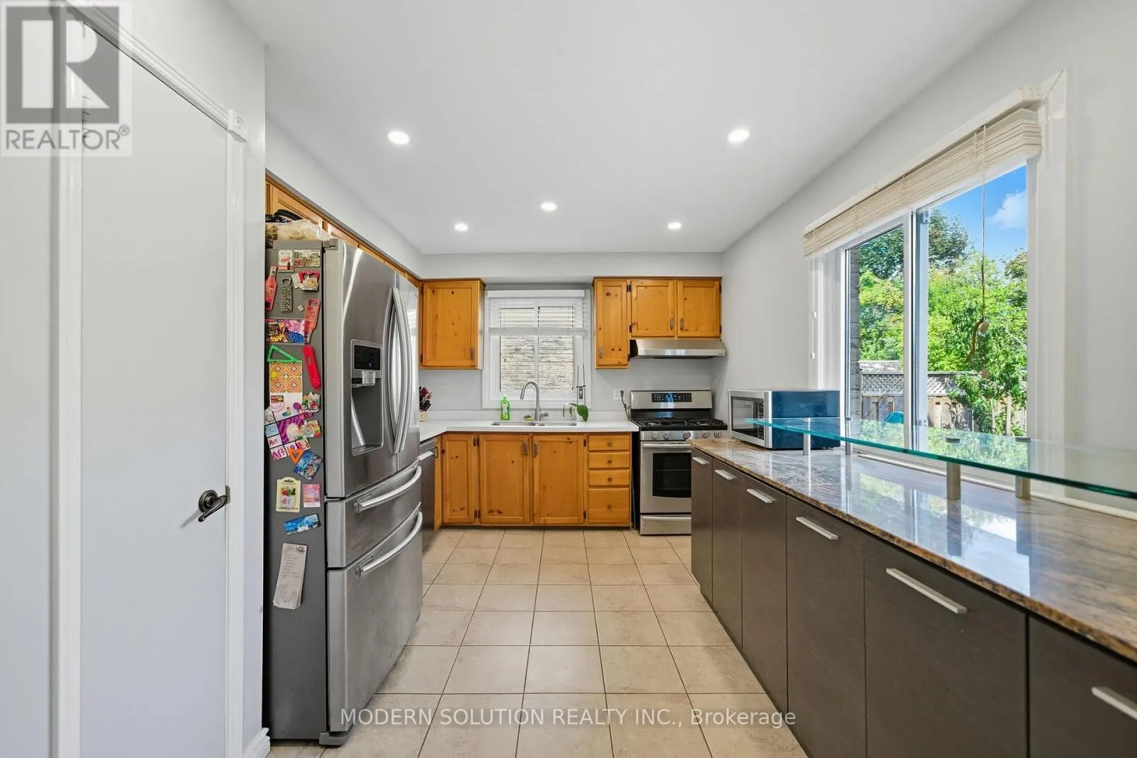 5 WOODLAWN COURT