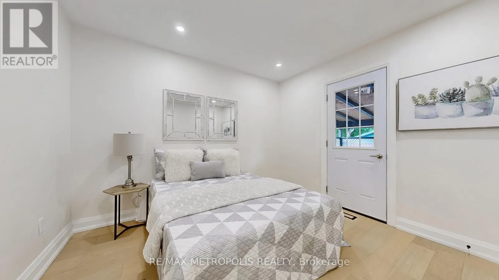 81 SEDGEMOUNT DRIVE