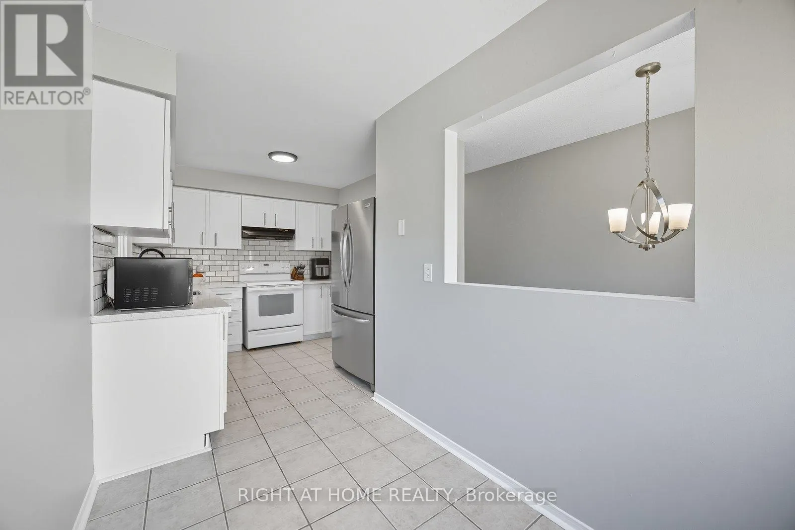 15 GLANVILLE CRESCENT