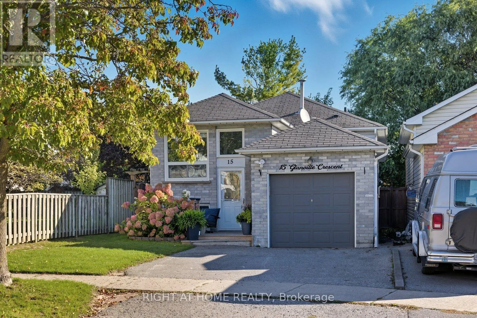 15 GLANVILLE CRESCENT