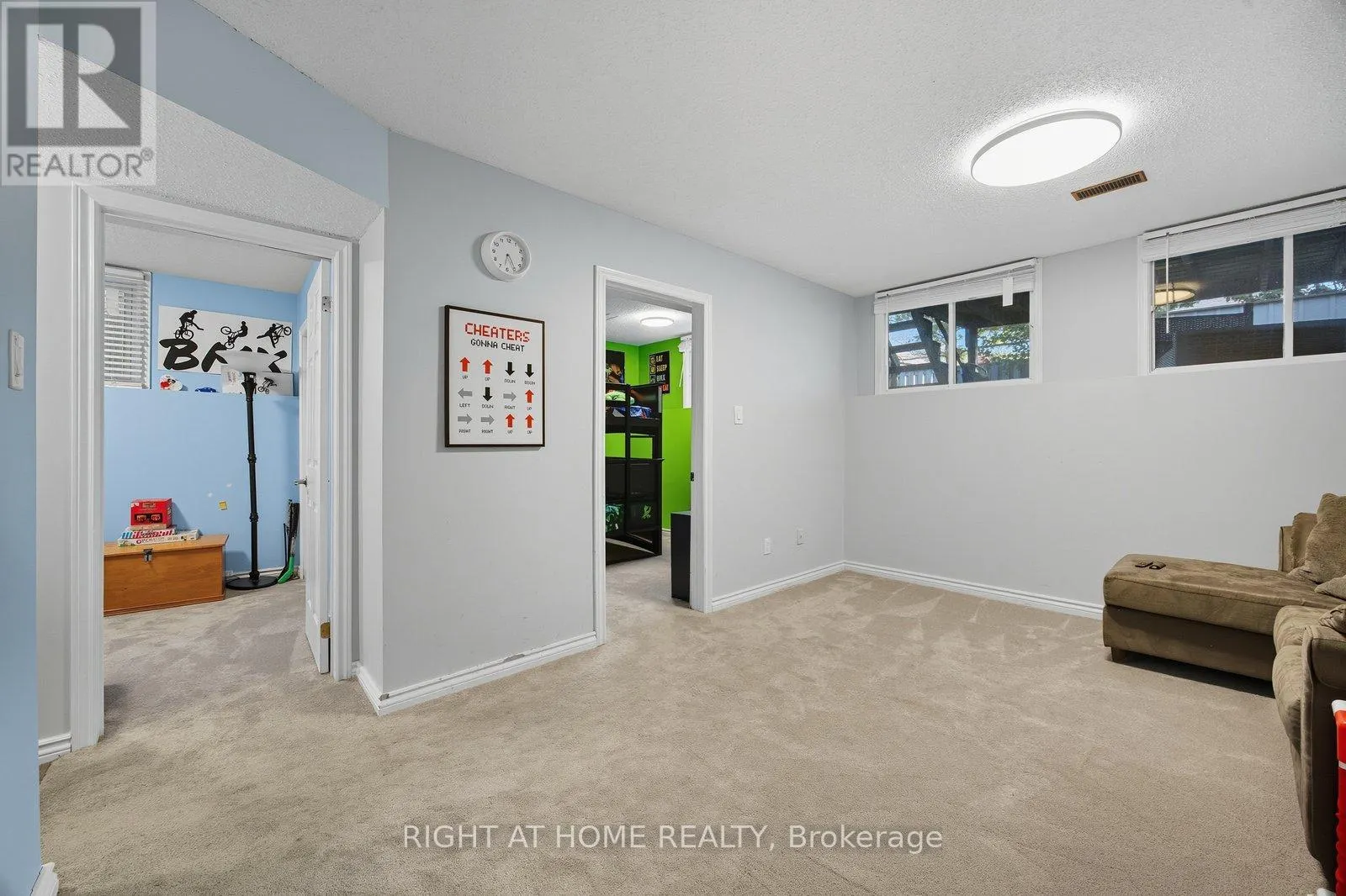 15 GLANVILLE CRESCENT