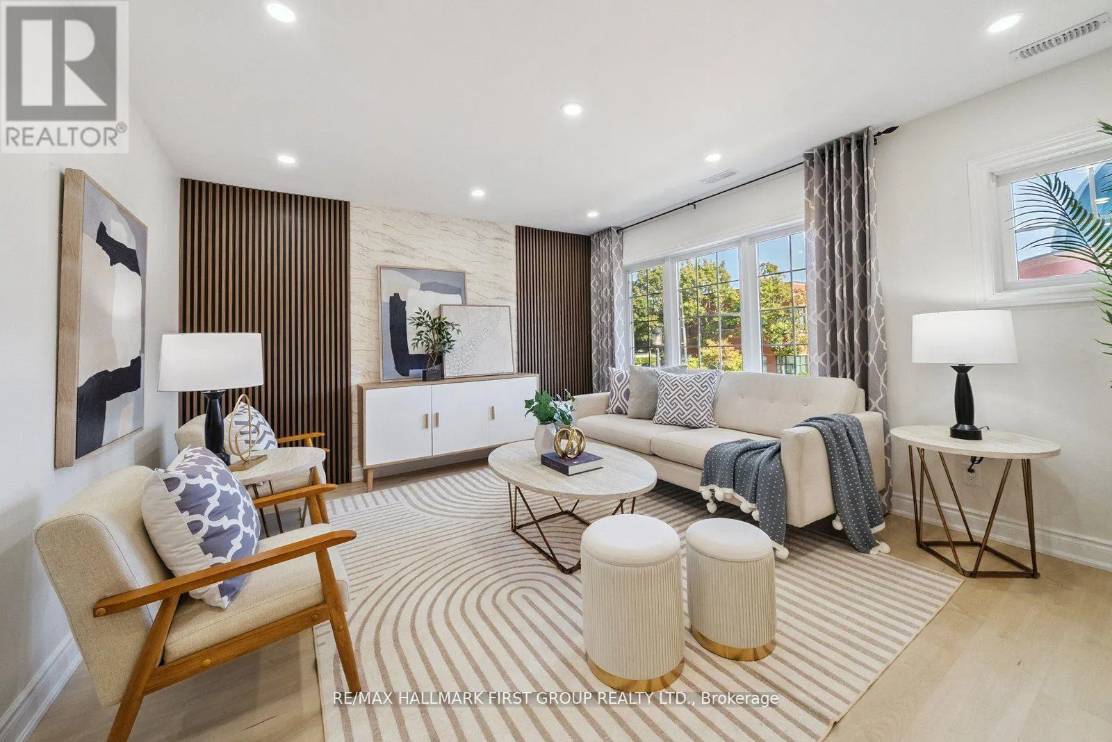 806 - 1400 THE ESPLANADE ROAD N