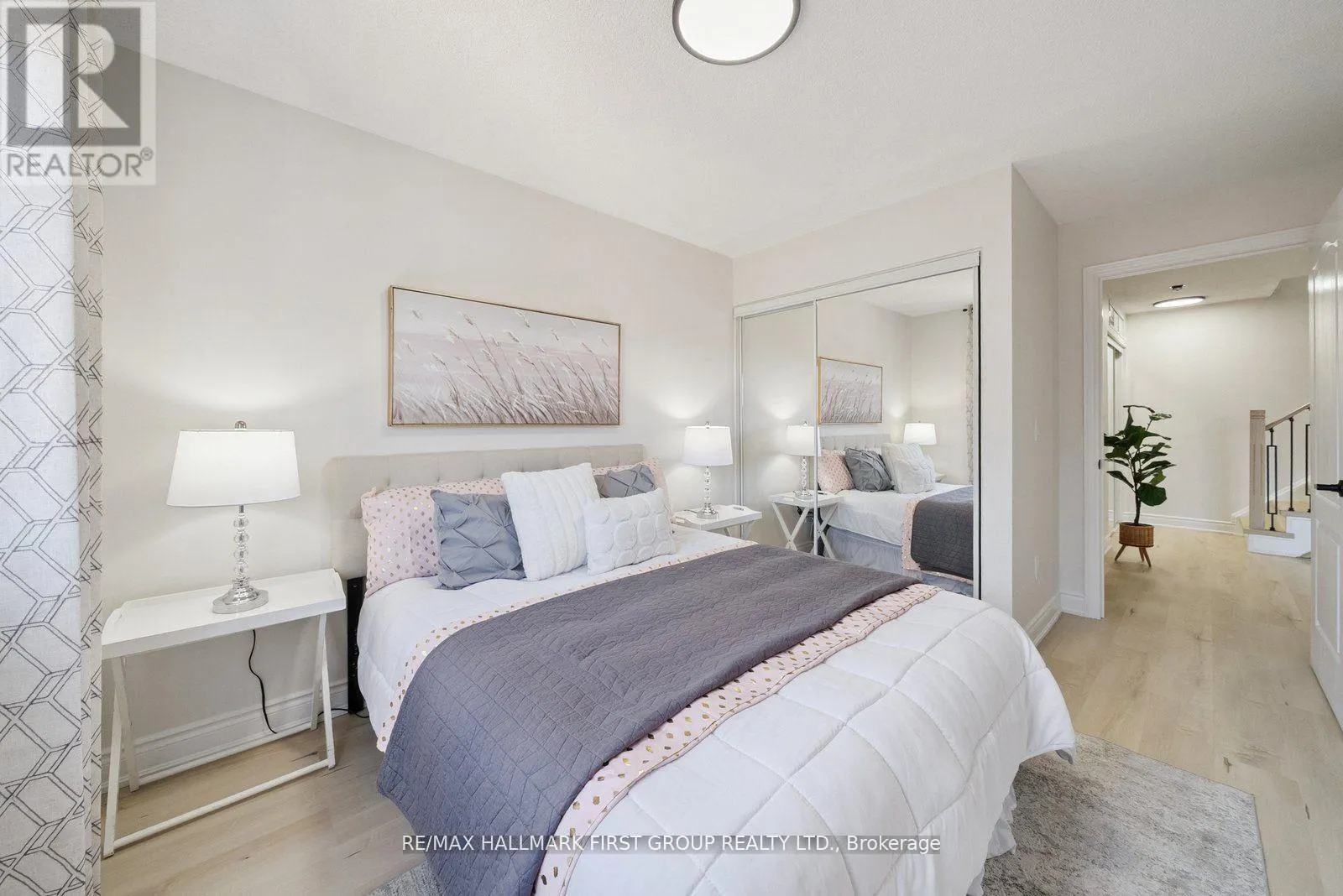 806 - 1400 THE ESPLANADE ROAD N