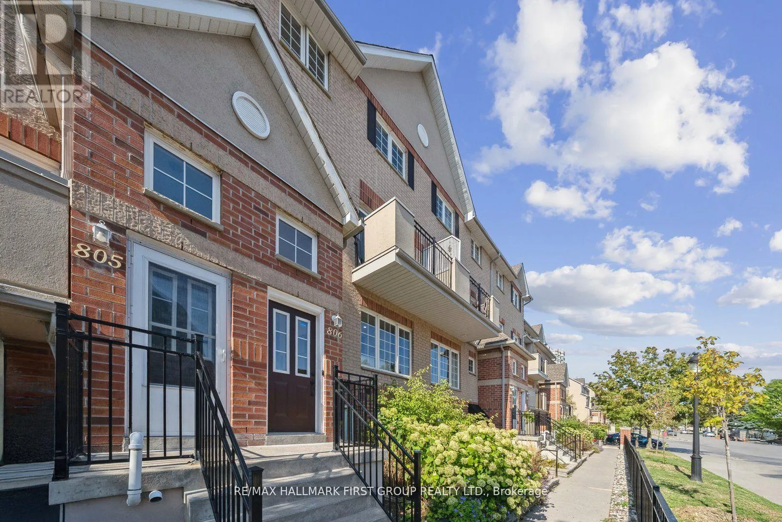 806 - 1400 THE ESPLANADE ROAD N