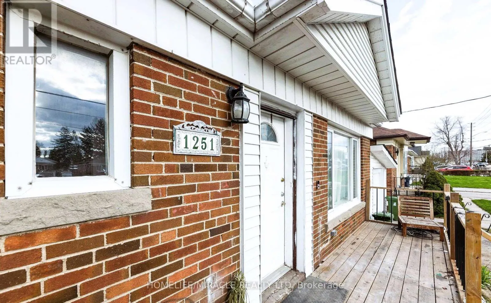 MAIN - 1251 WARDEN AVENUE