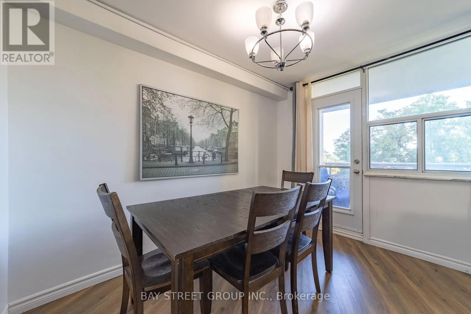 403 - 980 BROADVIEW AVENUE
