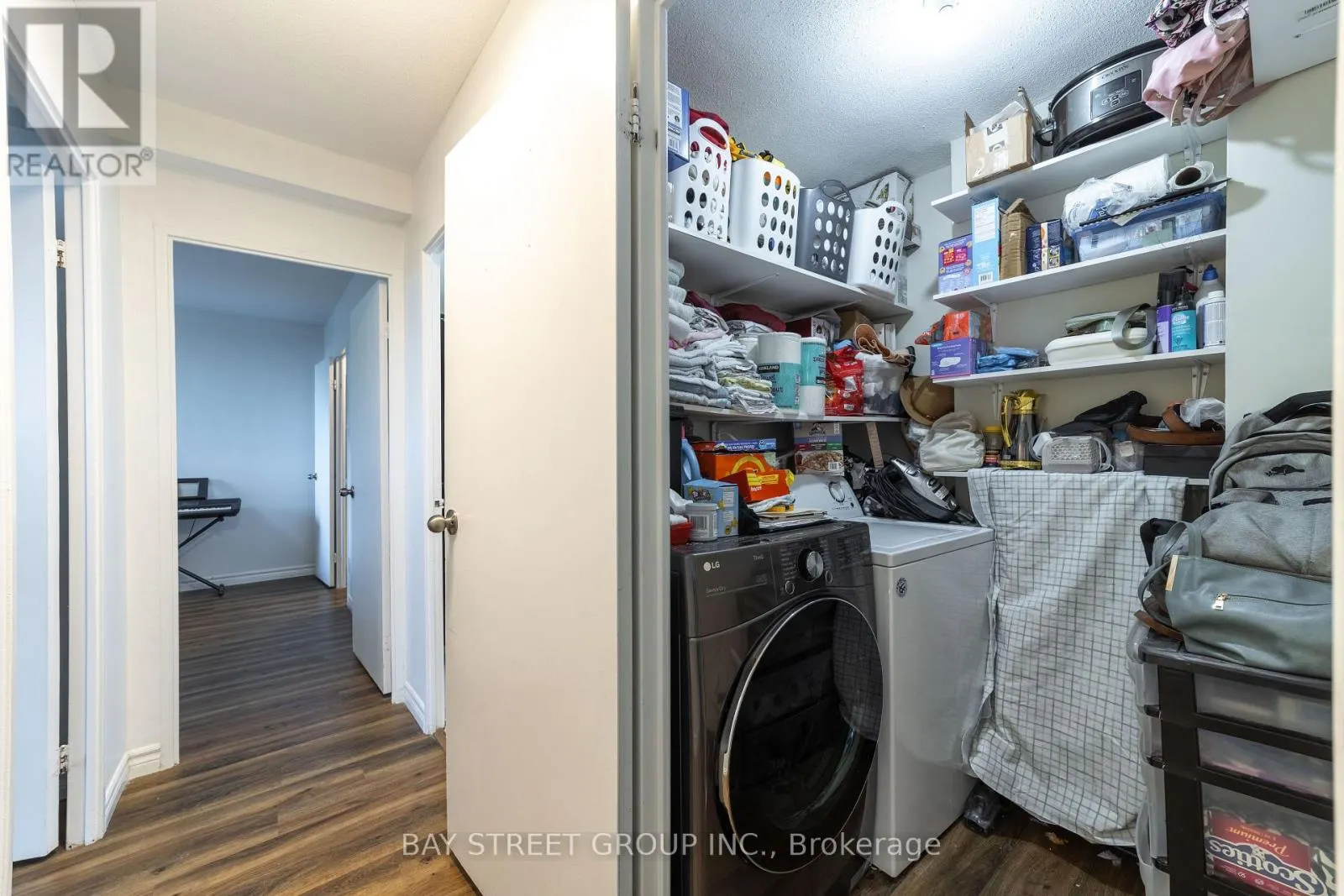 403 - 980 BROADVIEW AVENUE
