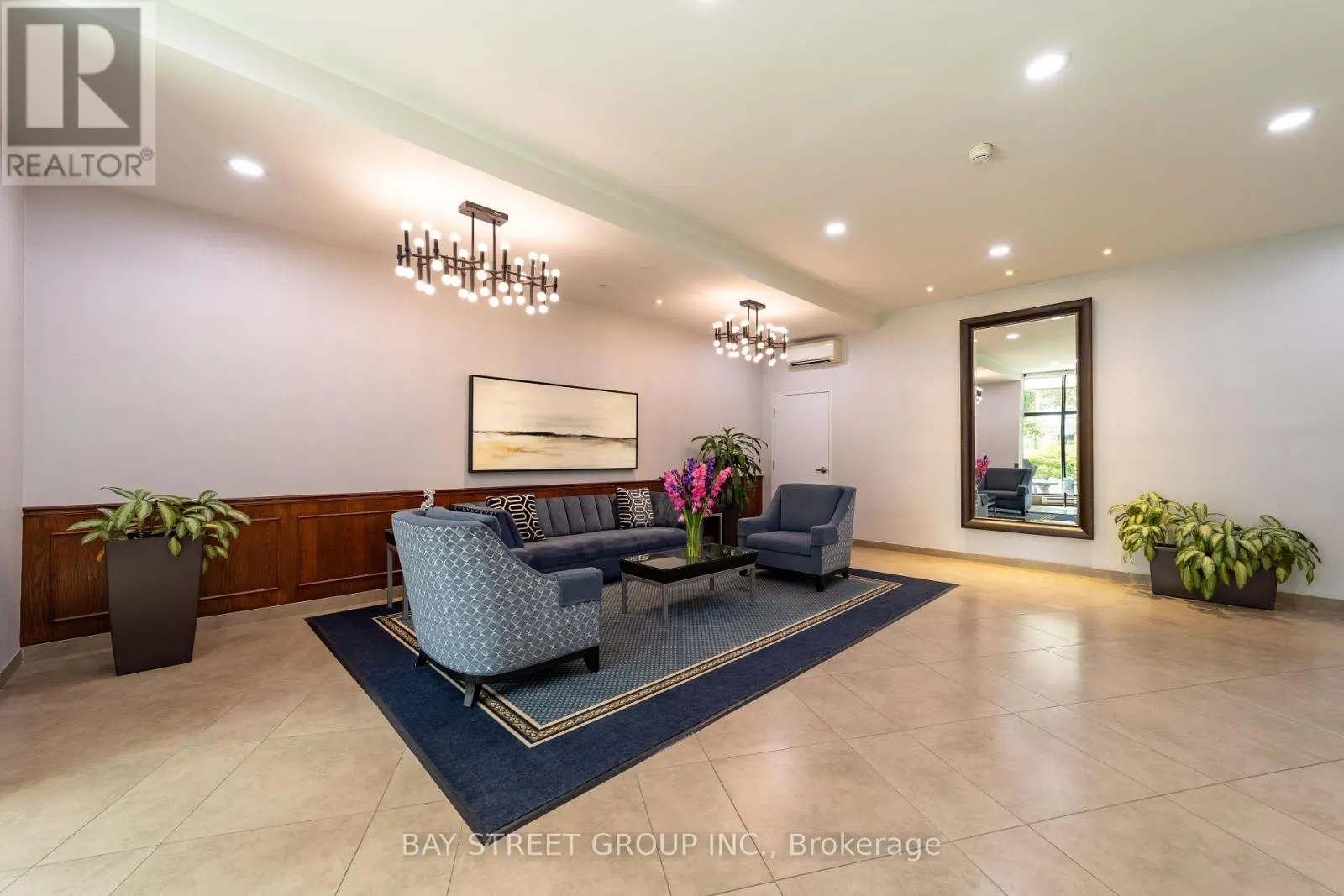 403 - 980 BROADVIEW AVENUE