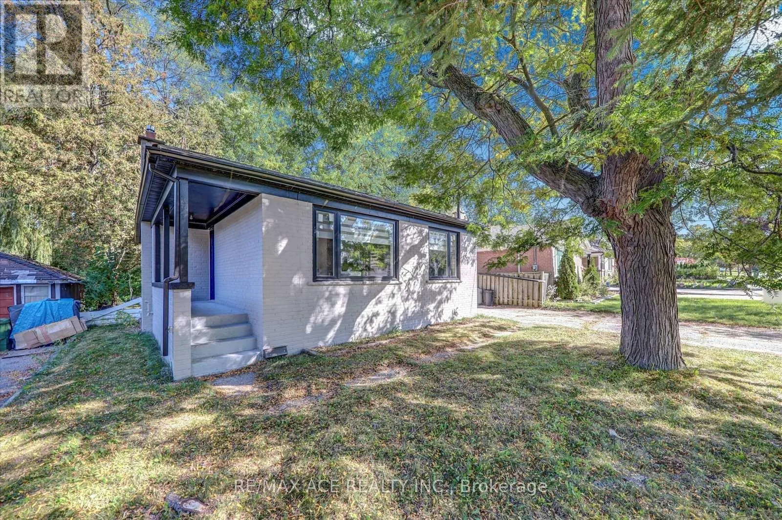 19 BLAKEMANOR BOULEVARD