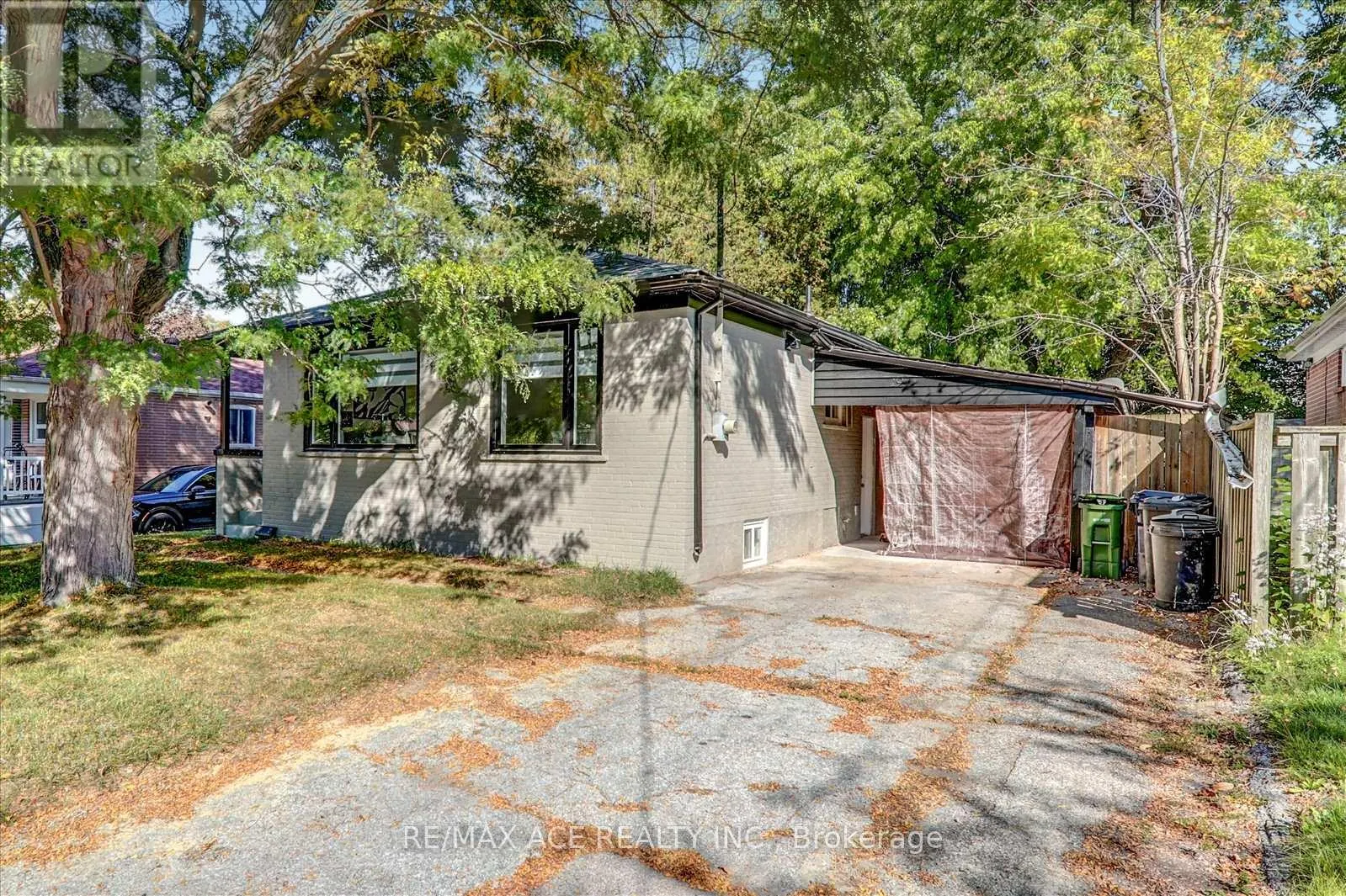 19 BLAKEMANOR BOULEVARD