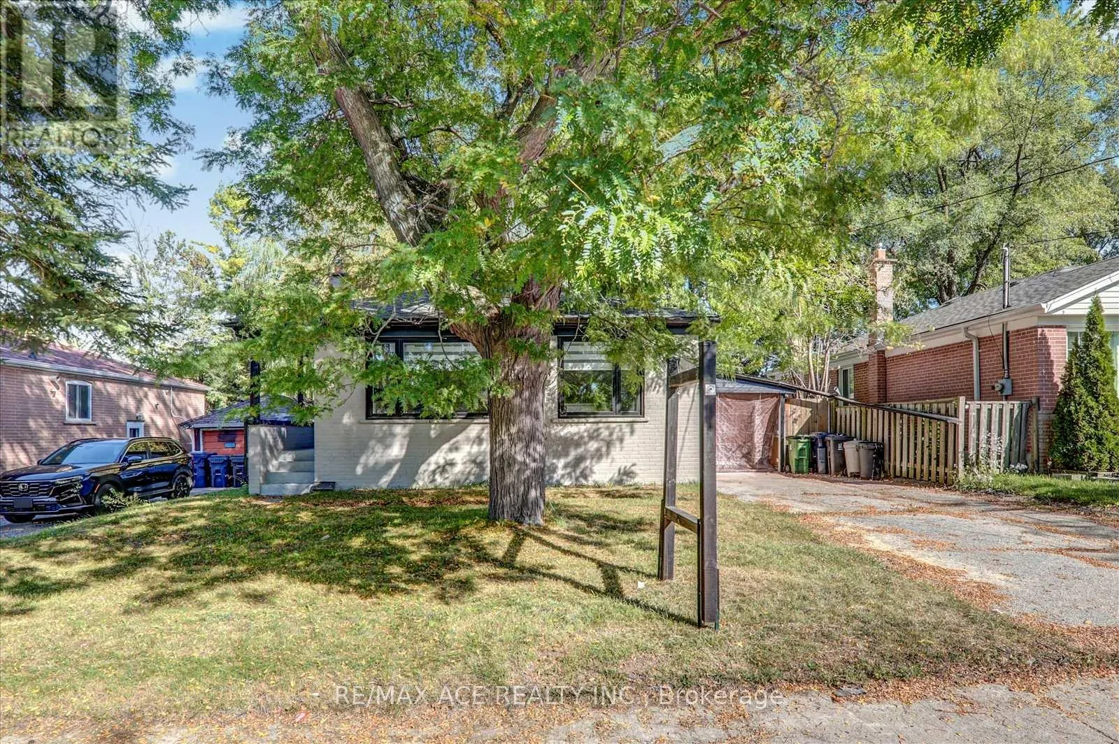 19 BLAKEMANOR BOULEVARD