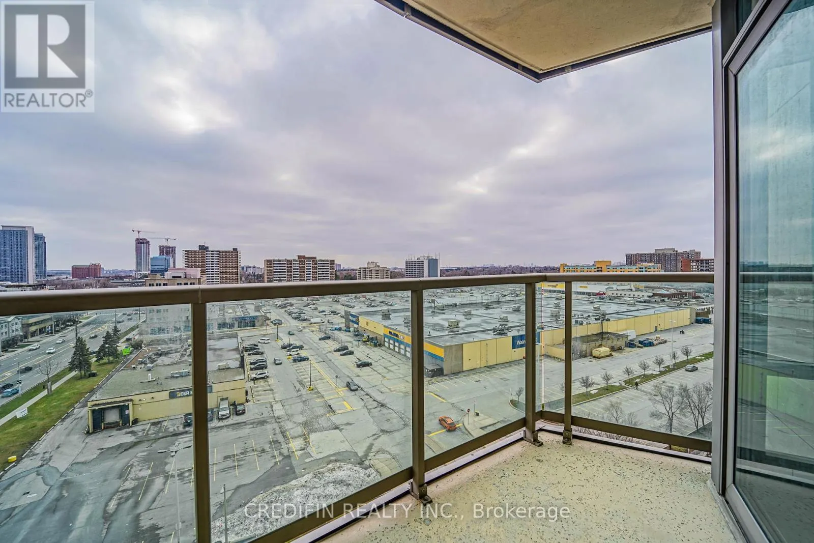 1118 - 238 BONIS AVENUE