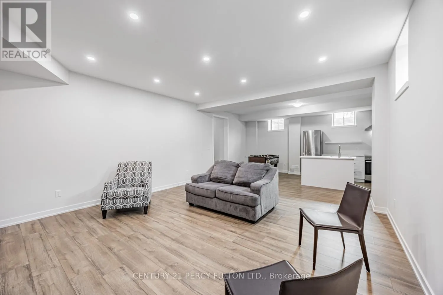 17 - 400 FINCH AVENUE