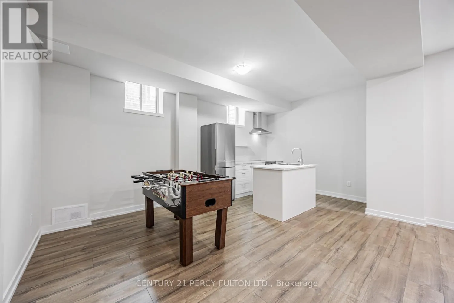 17 - 400 FINCH AVENUE