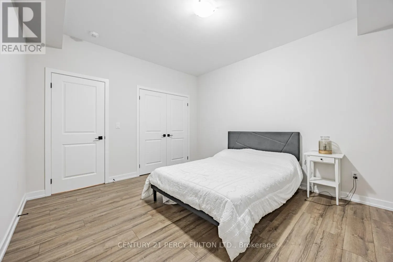 17 - 400 FINCH AVENUE