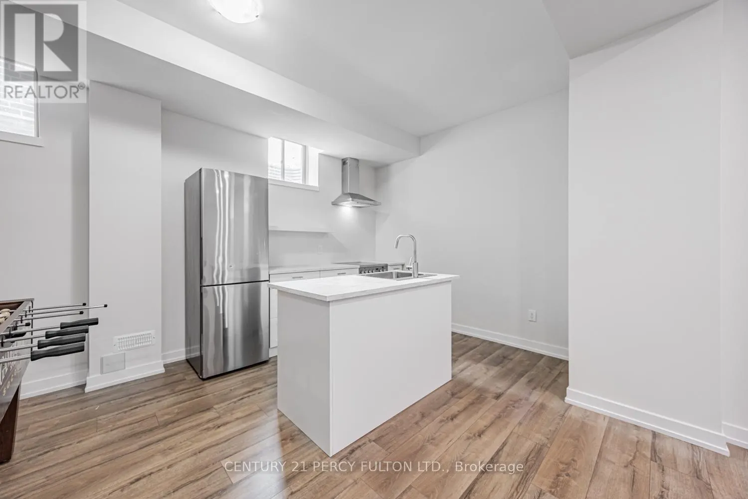 17 - 400 FINCH AVENUE