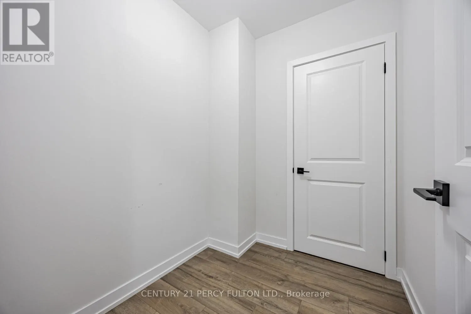 17 - 400 FINCH AVENUE