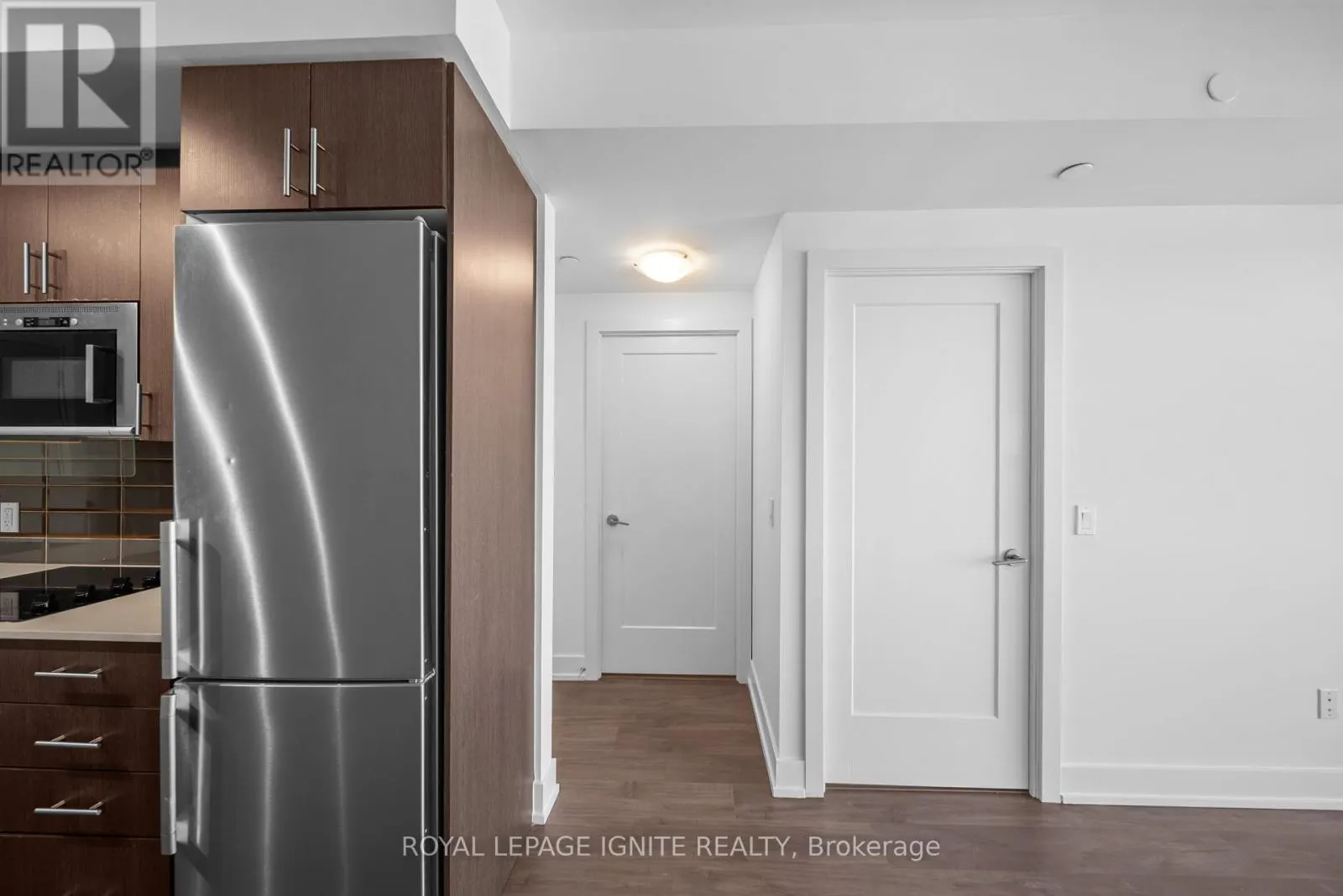 906 - 2550 SIMCOE STREET N