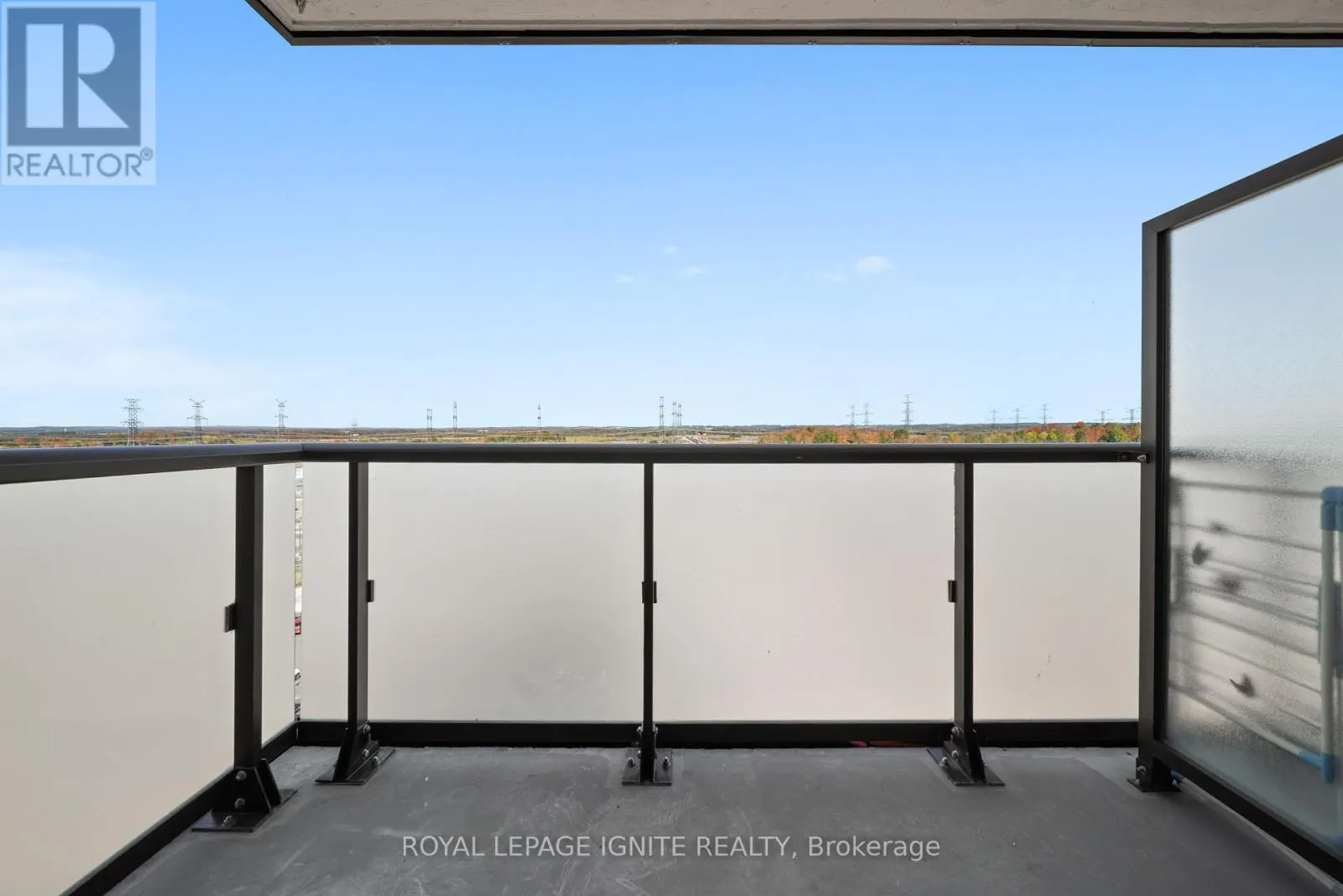 906 - 2550 SIMCOE STREET N