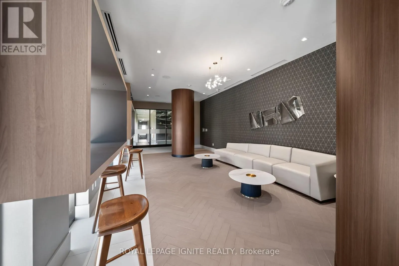 906 - 2550 SIMCOE STREET N