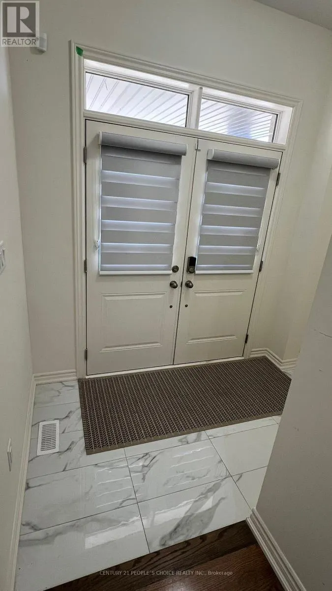 2120 COPPERMINE STREET