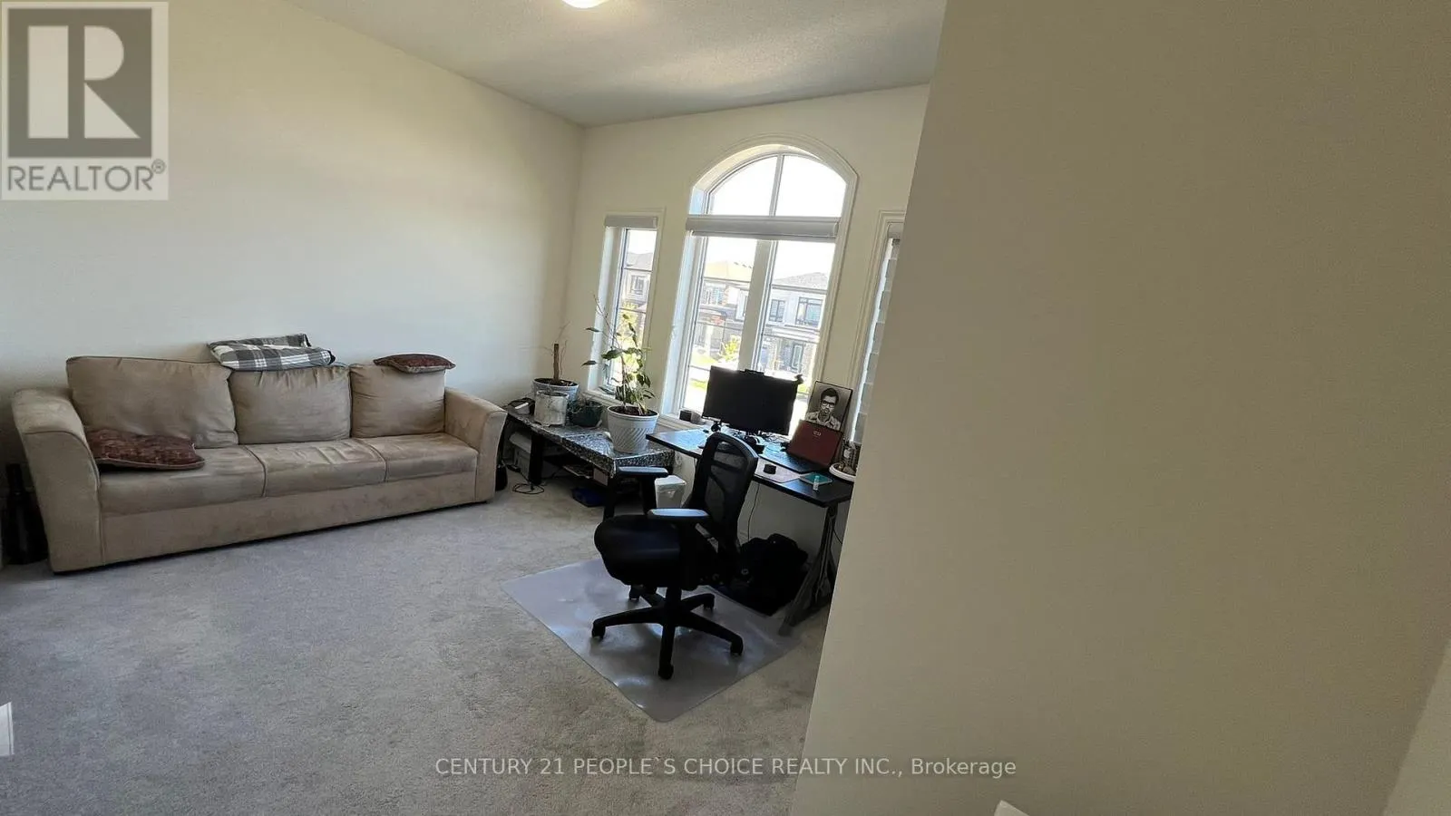 2120 COPPERMINE STREET