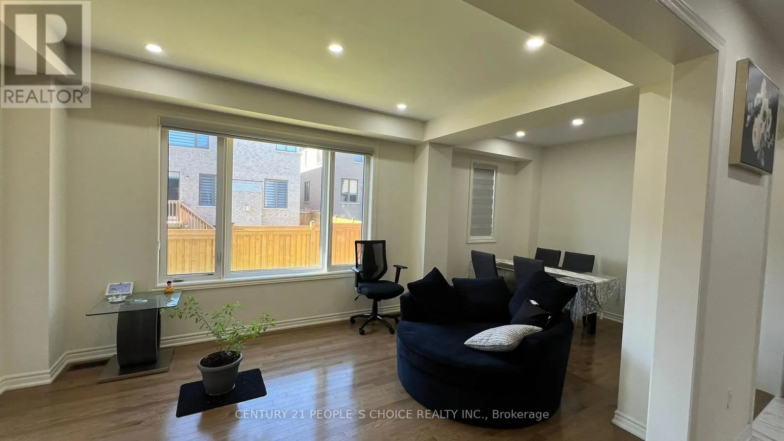 2120 COPPERMINE STREET