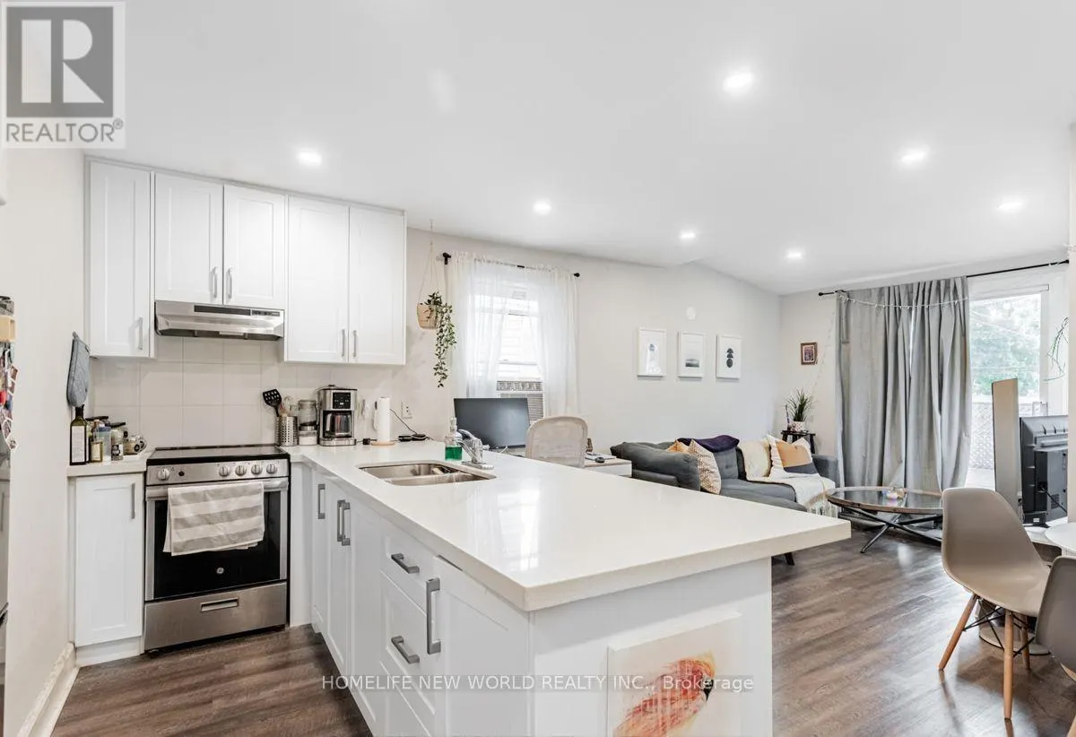 878 KINGSTON ROAD
