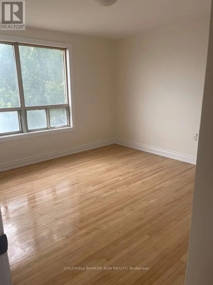 220 BLOOR STREET W