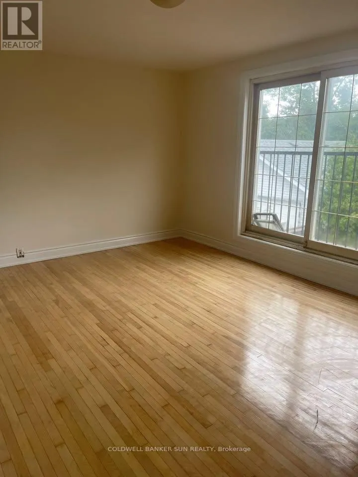 220 BLOOR STREET W